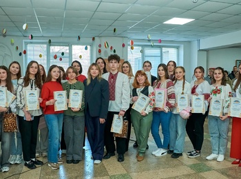 Студенти факультету менеджменту — серед активних учасників фотоконкурсу "Гарна, як писанка"