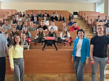 Дрони в аграрному бізнесі: студенти УНУ поспілкувалися з успішним практиком галузі