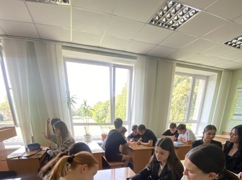 Перші кроки в менеджменті: знайомство, команда та нові можливості