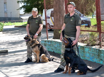 Зустріч здобувачів вищої освіти з спеціалістами кінологічної служби для проведення роз’яснювальної роботи по боротьбі з негативними проявами в молодіжному середовищі