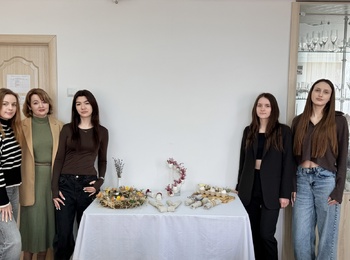 Майстер-клас «Оформляємо ресторан до Великодня: створення декору для сервірування столу»