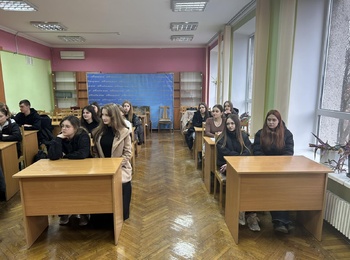 Формуємо безпечне середовище: на факультеті менеджменту відбулися виховні години з профілактики правопорушень